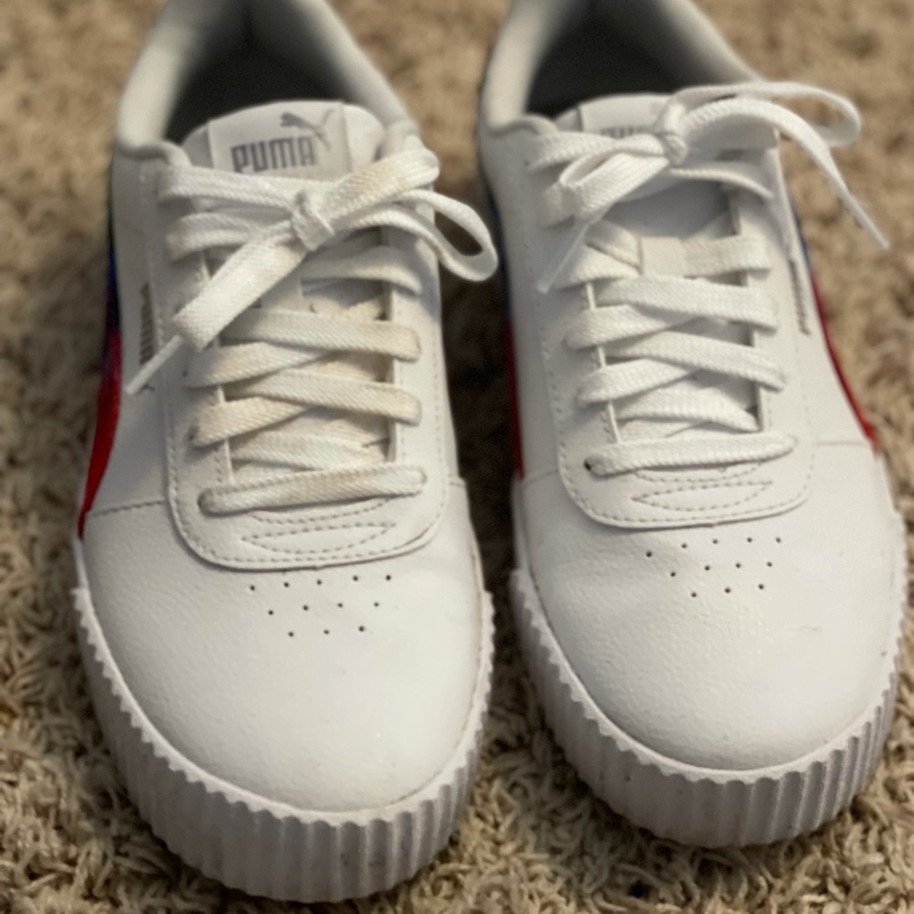 Puma Carina size 6 youth